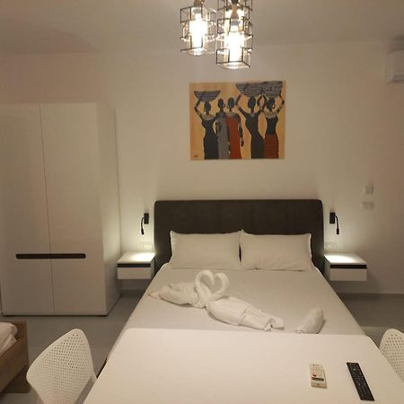 Private Villa Aras 2 - Luxury & Elegance Apartments Vlorë Buitenkant foto