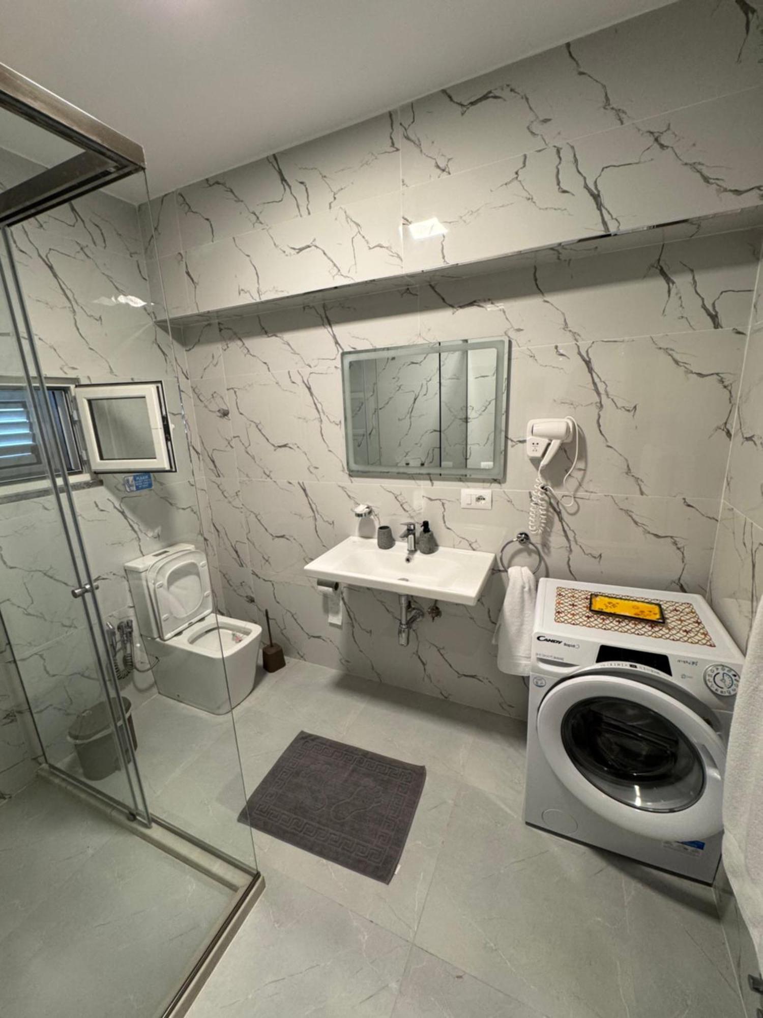 Private Villa Aras 2 - Luxury & Elegance Apartments Vlorë Buitenkant foto